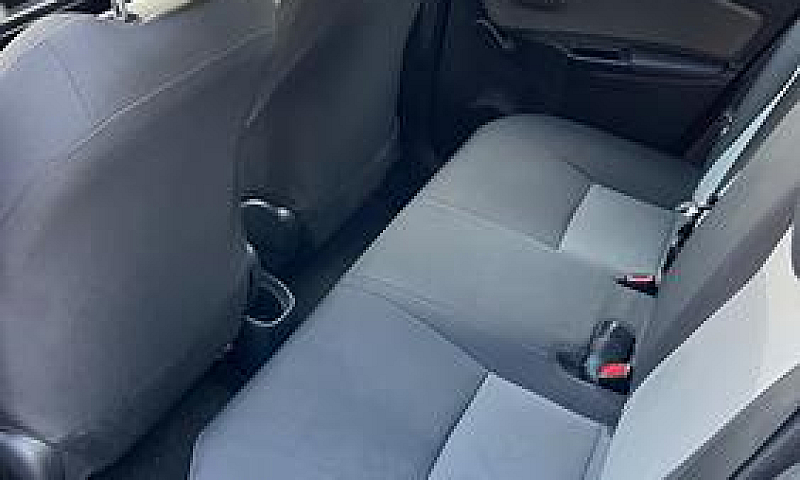 Toyota Yaris Hybrid...
