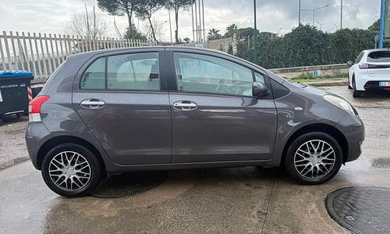 Toyota Yaris 1.0B 20...