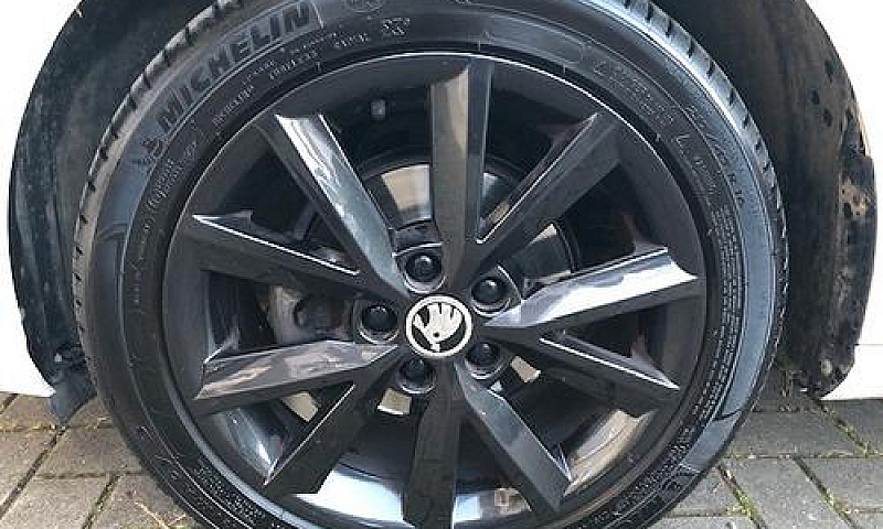 Skoda Fabia 1.0 Tsi ...