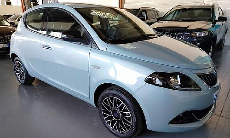 Lancia Ypsilon 1.0 H...