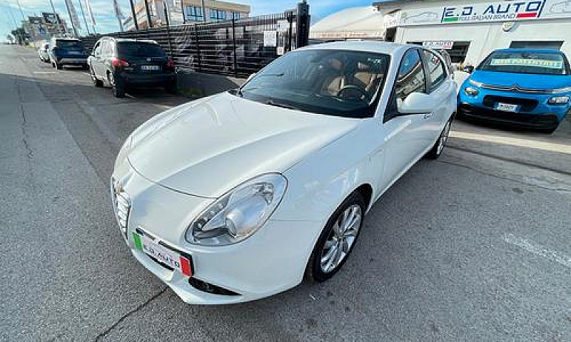 Alfa Romeo Giulietta...