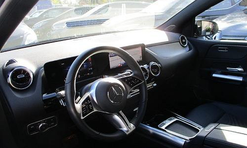 Mercedes-Benz B 180 ...