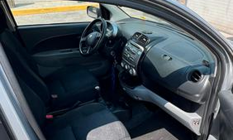 Subaru Justy 2008...