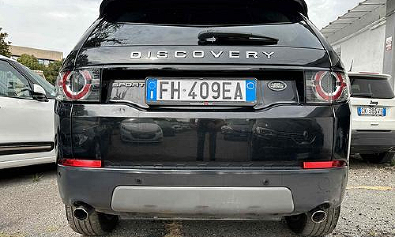 Land Rover Discovery...
