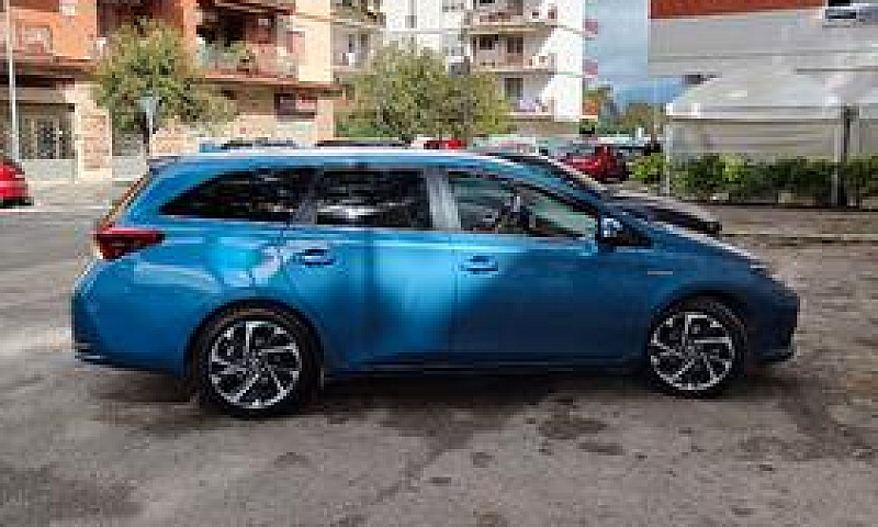 Toyota Auris - 2015...