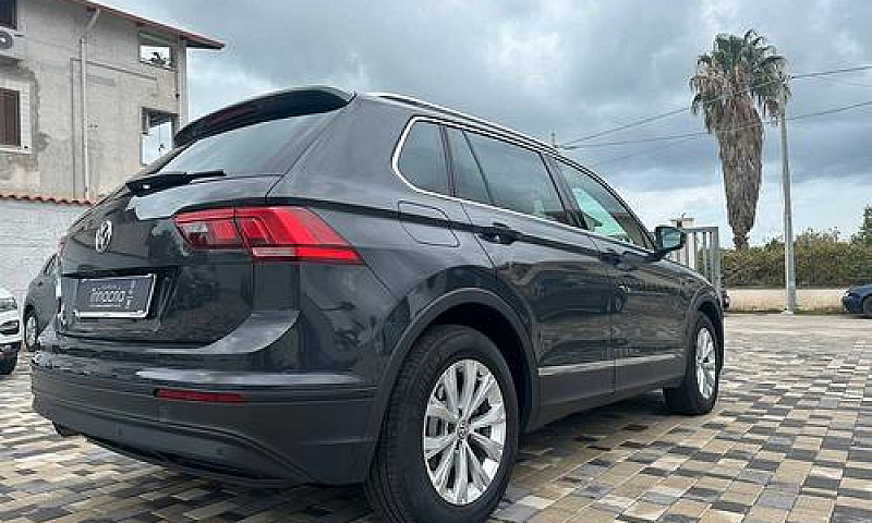 Volkswagen Tiguan 1....