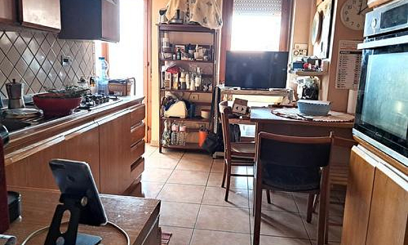 Quadrilocale A Tivol...