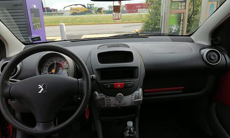 Peugeot 107 1.0 68Cv...