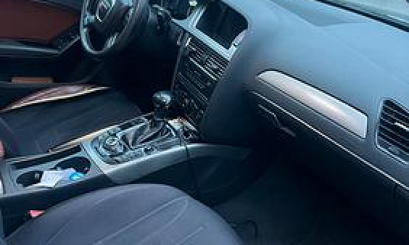 Audi A4 B8...