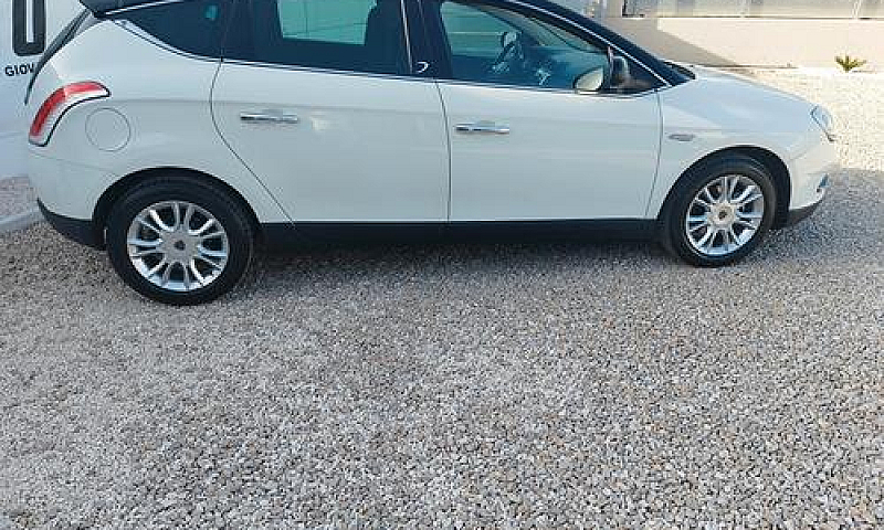Lancia Delta 1.6 Mjt...