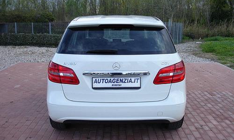 Mercedes-Benz B 180 ...