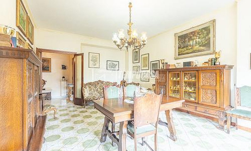 Quadrilocale In Via ...