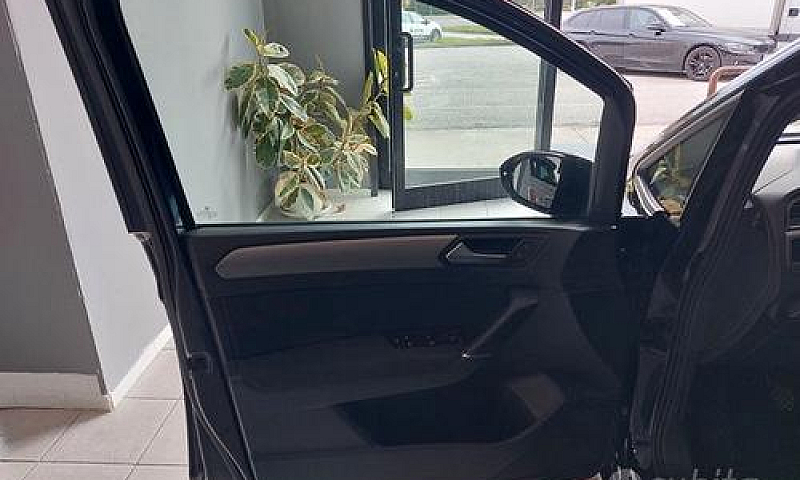 Volkswagen Touran 1....