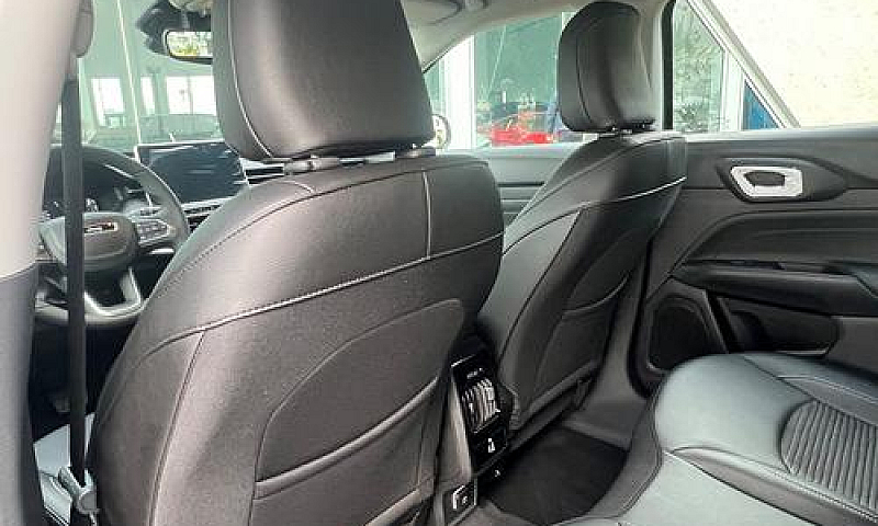Jeep Compass 1.3 131...