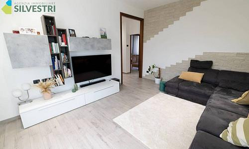 Appartamento Di 95 M...
