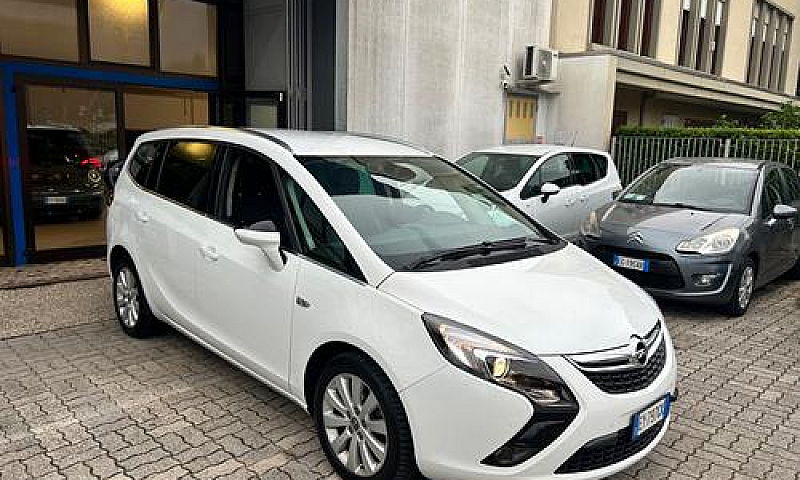 Opel Zafira Tourer 1...