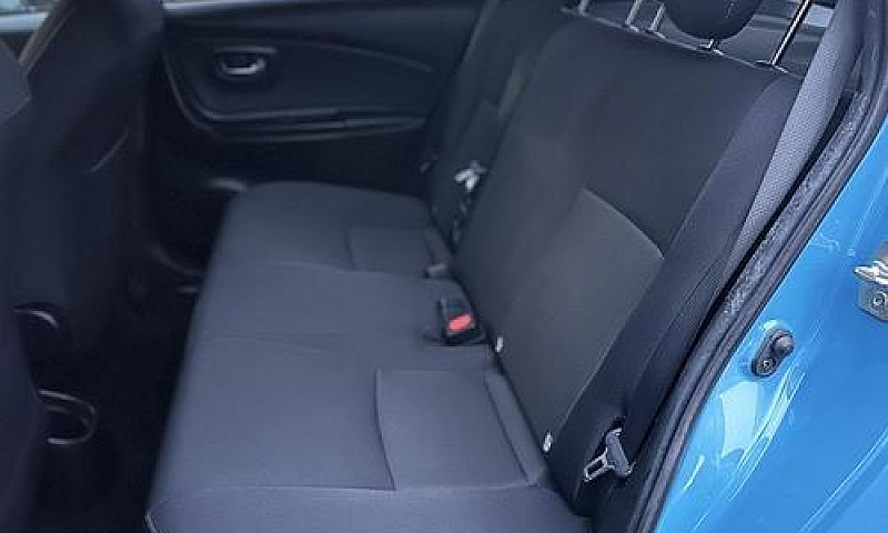 Toyota Yaris 1.5 Hyb...