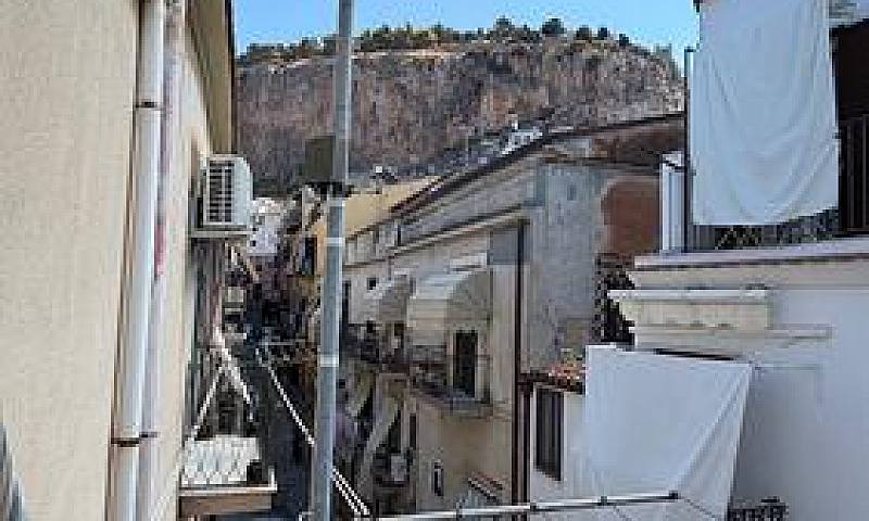 Bilocale In Centro S...