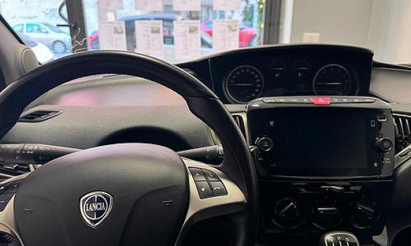 Lancia Ypsilon 1.0 F...