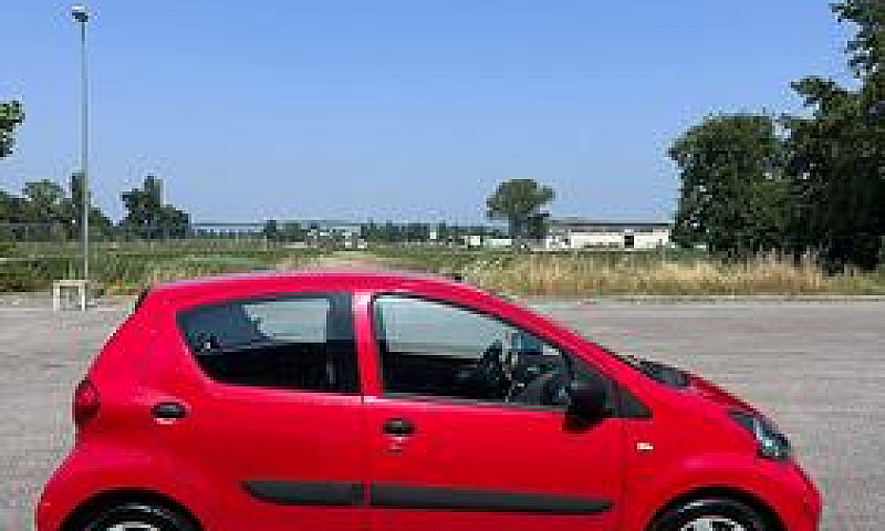 Toyota Aygo Adatta N...