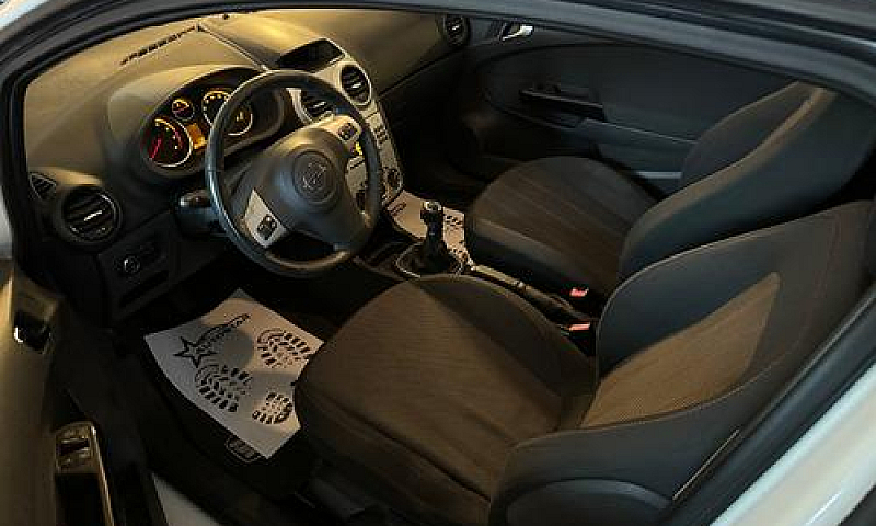 Opel Corsa 1.2 Benzi...