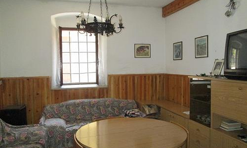 Porzione Di Casa - R...
