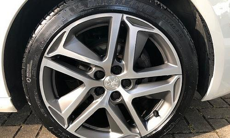 Peugeot 308 1.6 E-Hd...