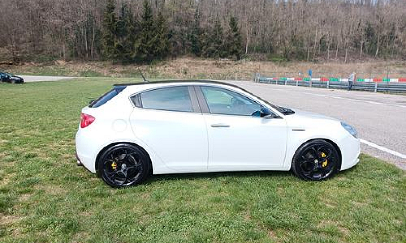 Alfa Romeo Giulietta...