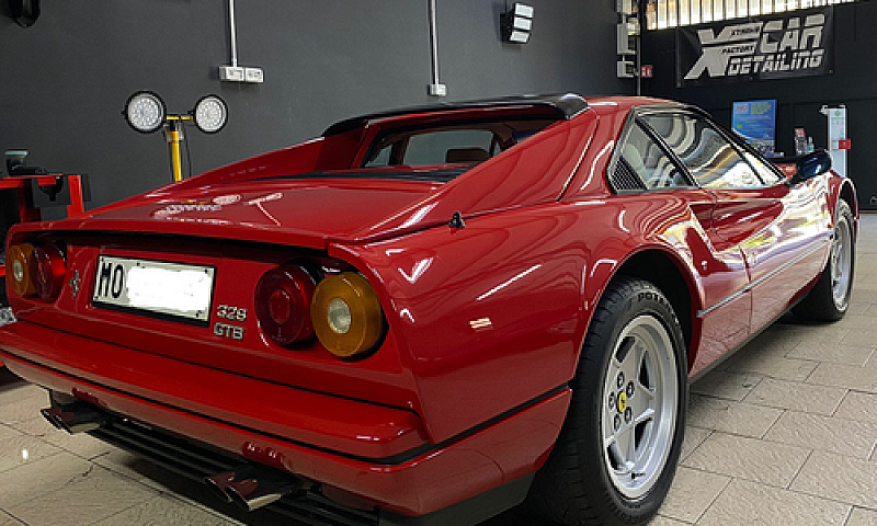 Splendida Ferrari 32...