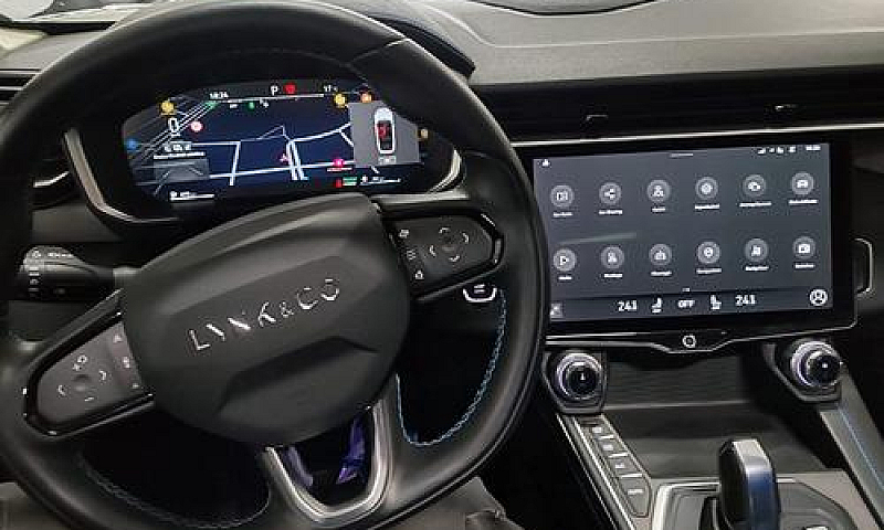 Lynk & Co 01 Phev...