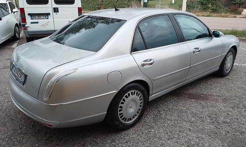 Lancia Thesis 3.0 V6...