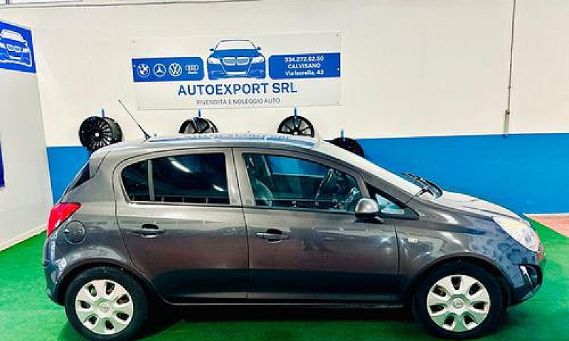 Splendida Opel Corsa...