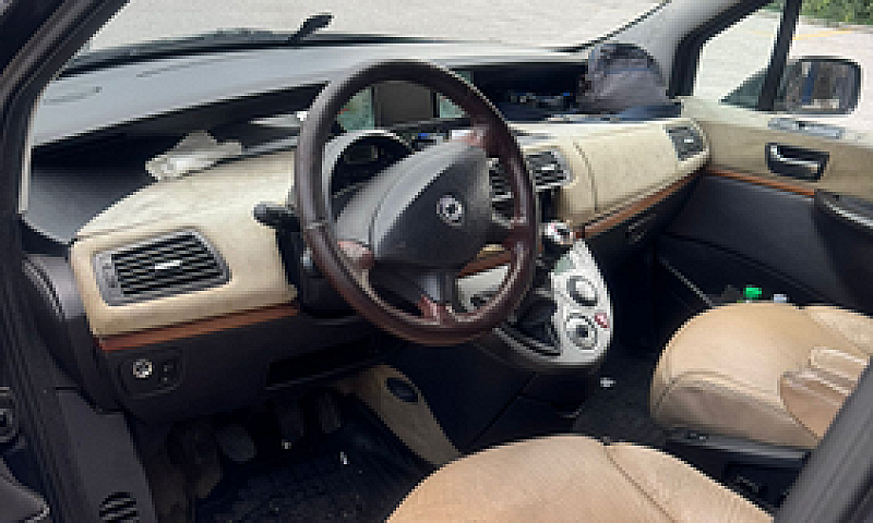 Lancia Phedra...