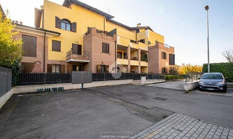 3 Locali A Vignola...