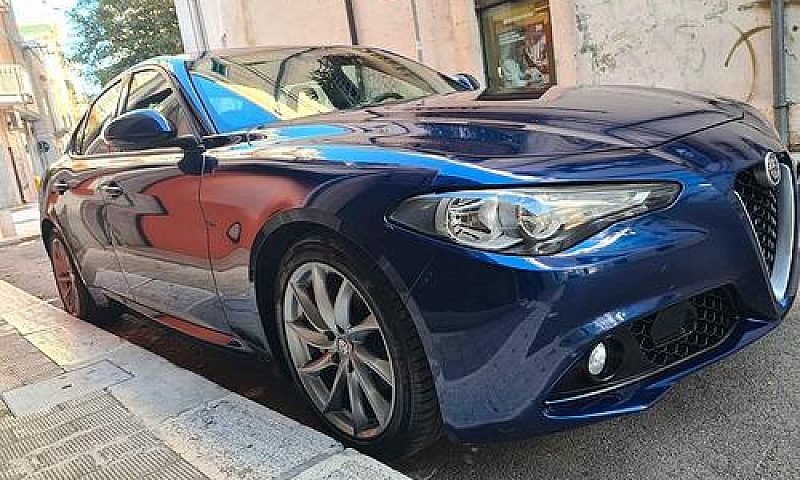 Alfa Romeo Giulia 2....