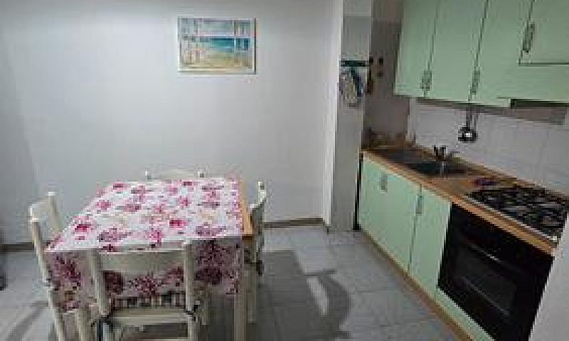 Bilocale In Zona Res...