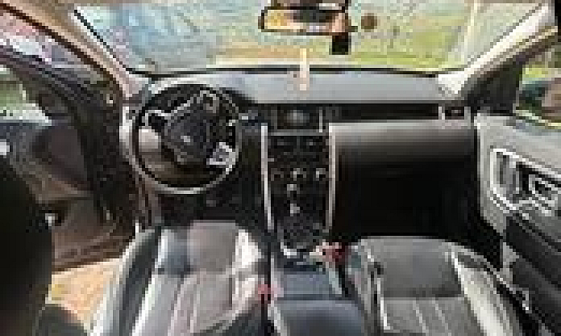 Land Rover Discovery...