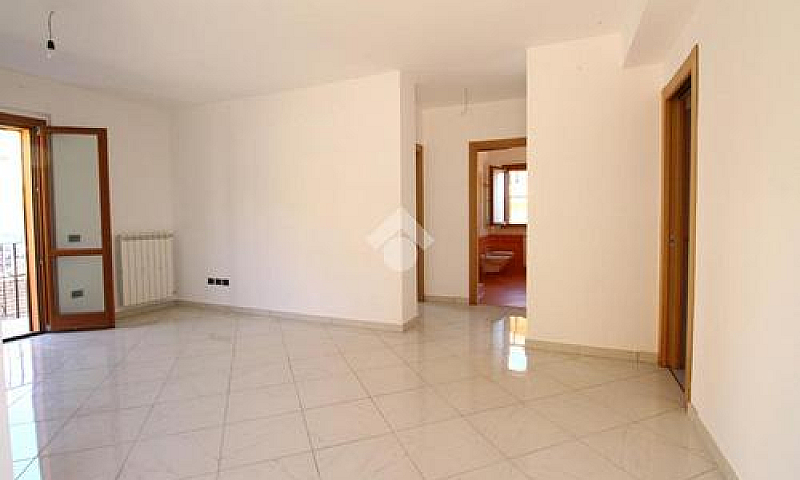 3 Locali A Petacciat...
