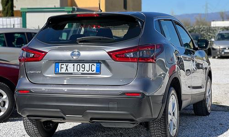 Nissan Qashqai 1.5 D...