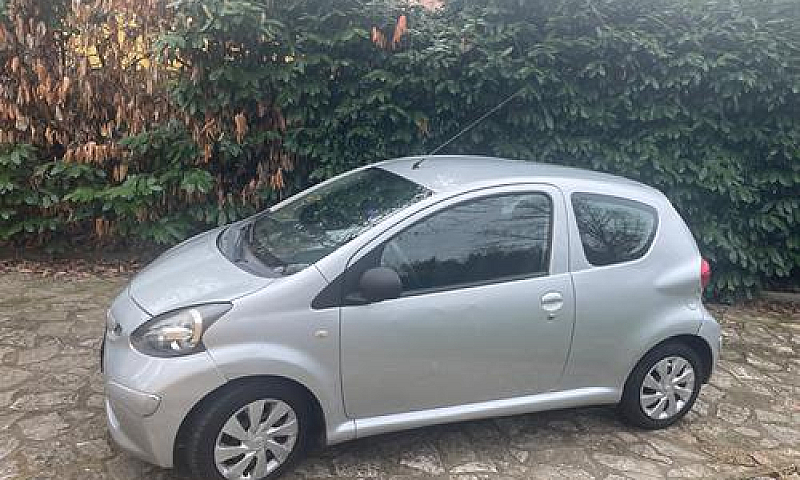 Toyota Aygo 1ª Serie...