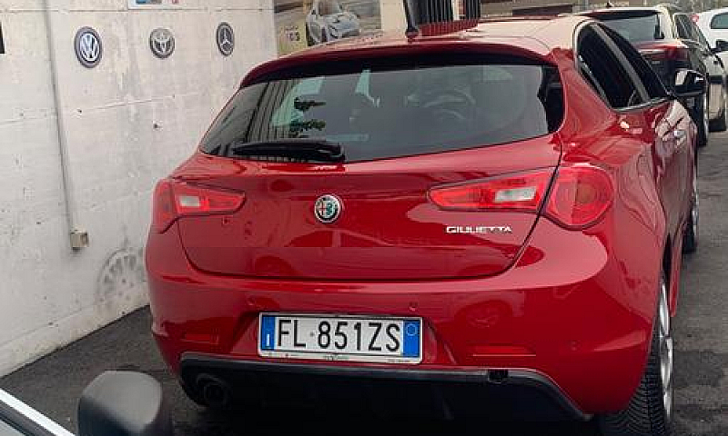 Alfa Romeo Giulietta...