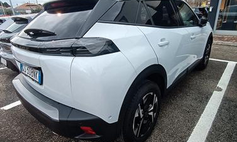 Peugeot 2008 Bluehdi...