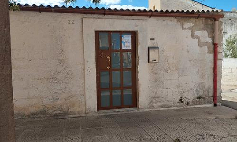 Bari-Loseto Casa Ang...