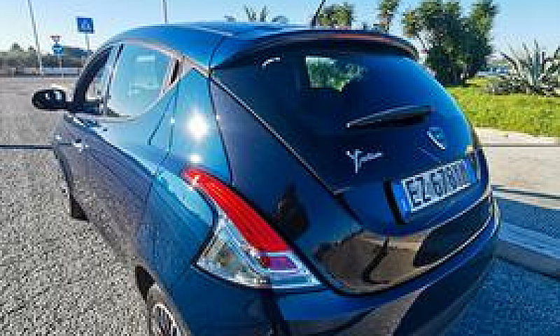 Lancia Ypsilon 1.3 M...