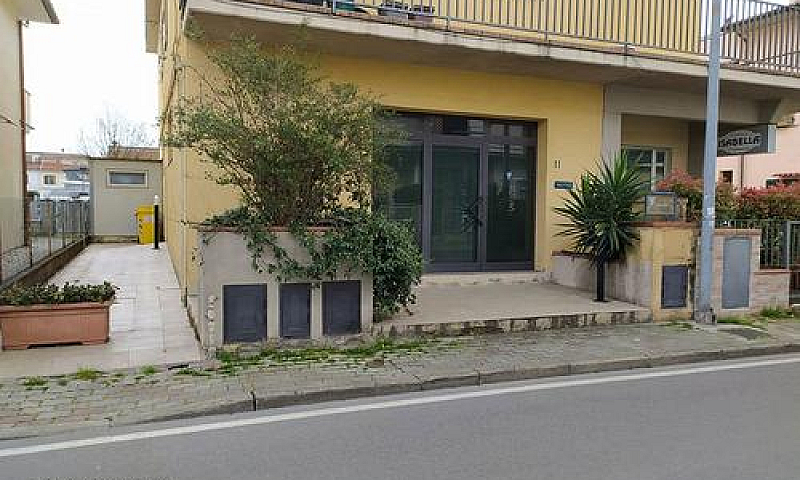 Appartamento Agliana...
