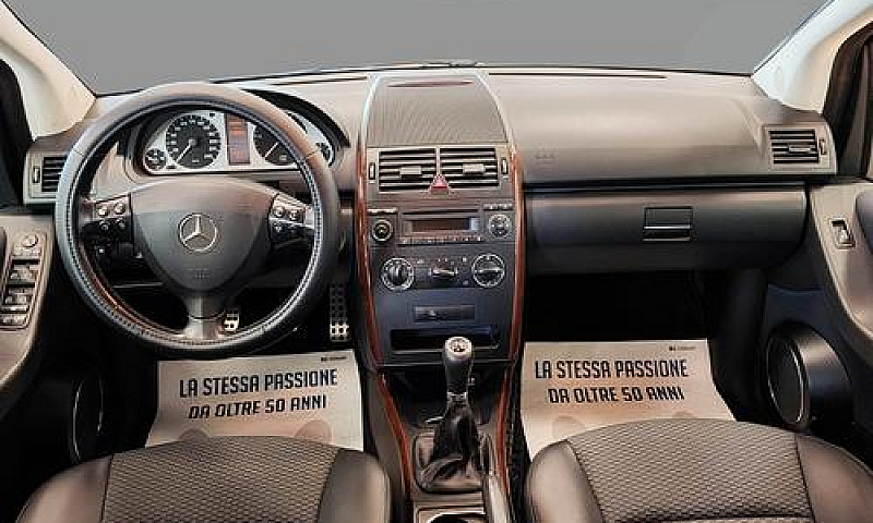 Mercedes-Benz A 180 ...