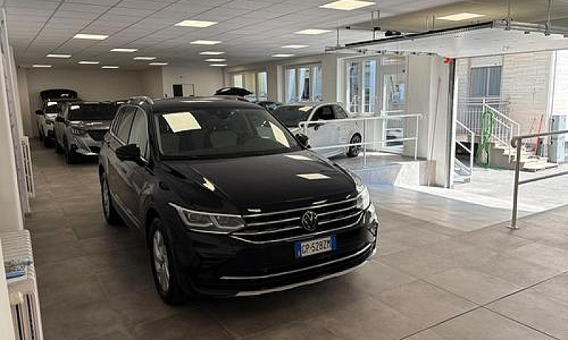 Volkswagen Tiguan 1....