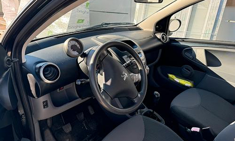 Peugeot 107...