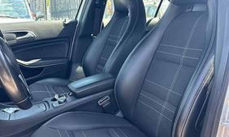 Mercedes-Benz A 200 ...