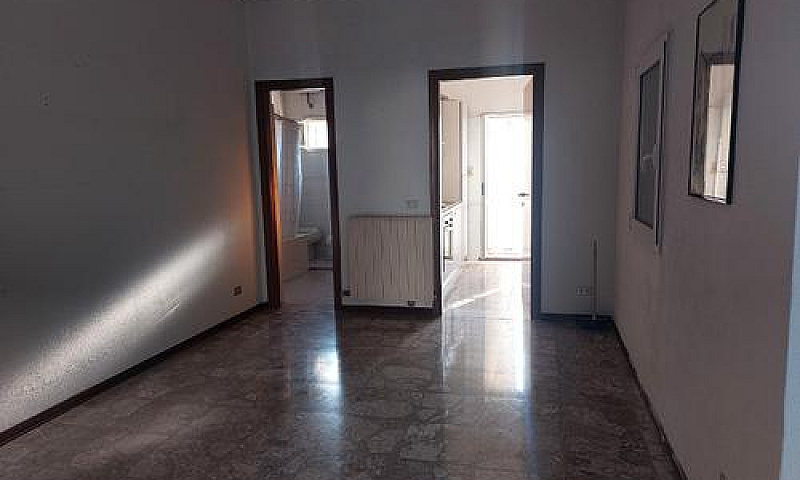 Taranto-Via Cavallot...